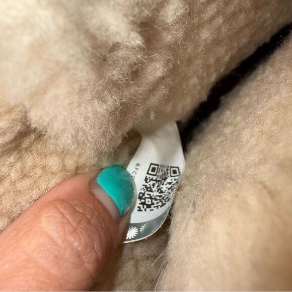 UGG Women's 1007760 Akadia Stout / Black Winter Booties Lace Up Boots Leather 7 - Picture 11 of 11